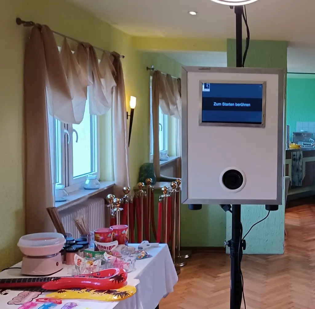 Lustige Fotobox Requisiten für Hochzeit und Event in der Eifel